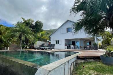 Maison 6 pièces 1058940 €