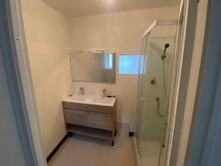 Maison de village  de  1693  5 pièce(s) 88 m2 PEAULE — photo 1