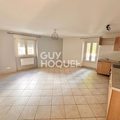 Appartement 3 pièces 820 €