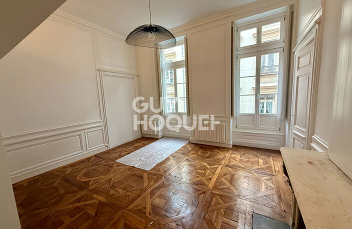 LYON 2 - AUGUSTE COMTE — photo 5