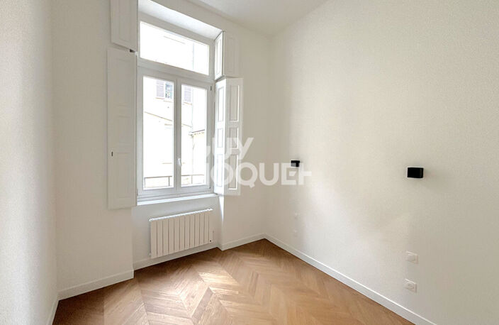 LYON 2 AUGUSTE COMTE SALA - T3 bis -72 m2 - Balcon — photo 5