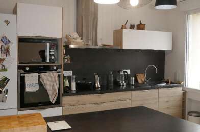 Appartement 3 pièces 735 €