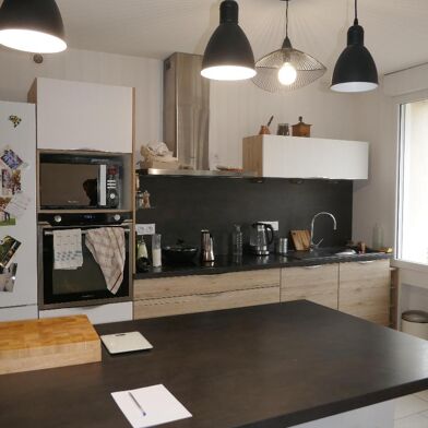 Appartement 3 pièces 735 €