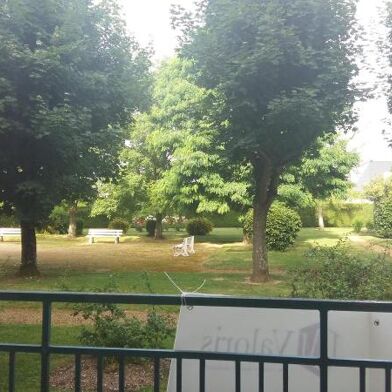 Appartement 3 pièces 823 €