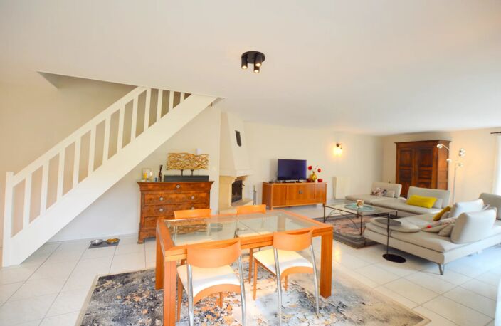 Maison de ville 4 pièces – 160 m² – Centre de Lunel avec garage, extérieur et chambre parentale — photo 4