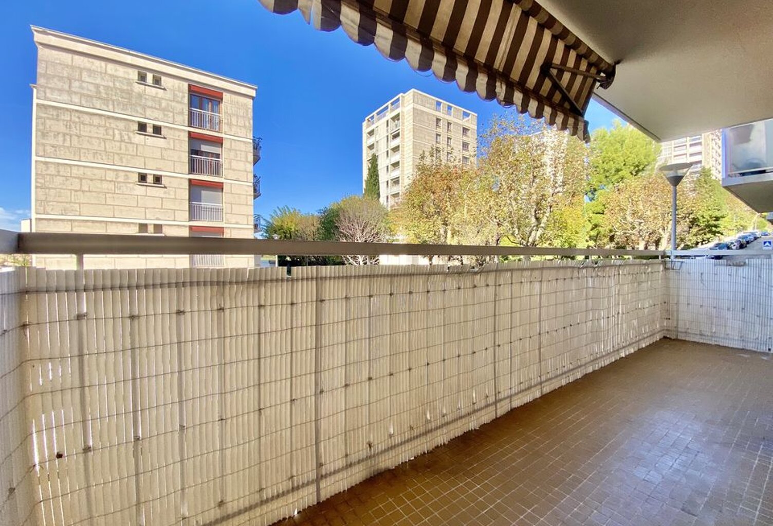 APPARTEMENT T3 54M² / TERRASSE / LOGGIA / PLACE DE  PARKING / — photo 1