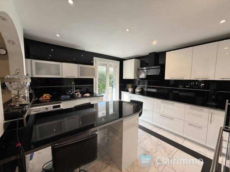 A VENDRE MAISON T5-T6 + APPARTEMENT T2 — photo 1