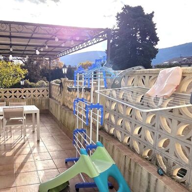 Appartement 4 pièces 249000 €