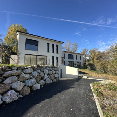 Appartement 4 pièces 1700 €