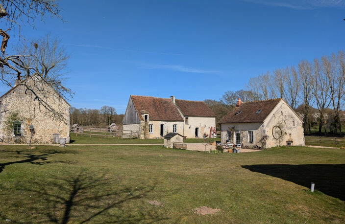 Exceptionnelle propriété, hameau de 6 bâtiments, proche fore — photo 4