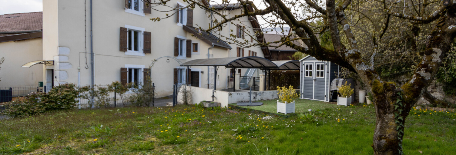 Maison 5 Pièces 126 m² à louer à Divonne-les-Bains (01220)