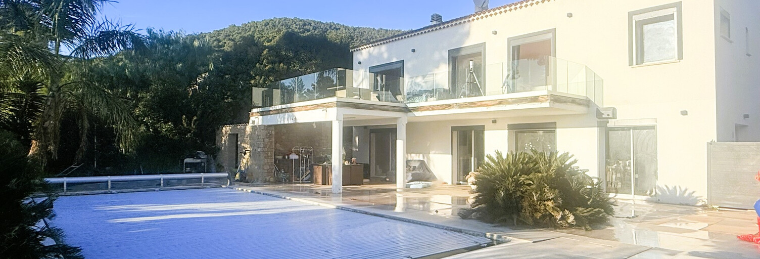 Maison 6 Pièces 181 m² à vendre à Carqueiranne (83320)