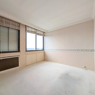 Appartement 4 pièces 286820 €