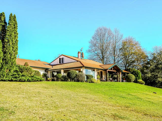BASSUSSARRY PROCHE GOLF ARCANGUES  GRANDE ET MAGNIFIQUE PROPRIETE   PARC DE 4 HECTARES AVEC LAC PRIVÉ — photo du bien