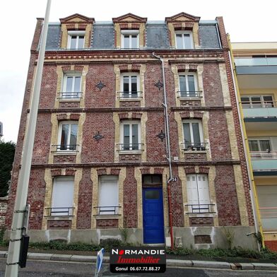 Immeuble  214000 €