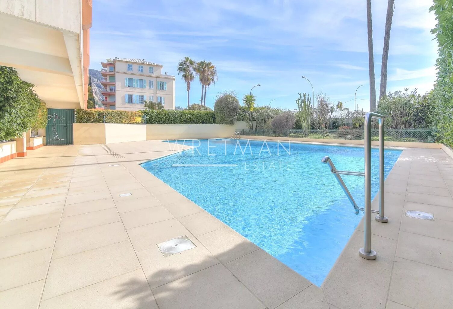 4 pièces avec terrasse dans résidence au bord de mer avec piscin — photo 1
