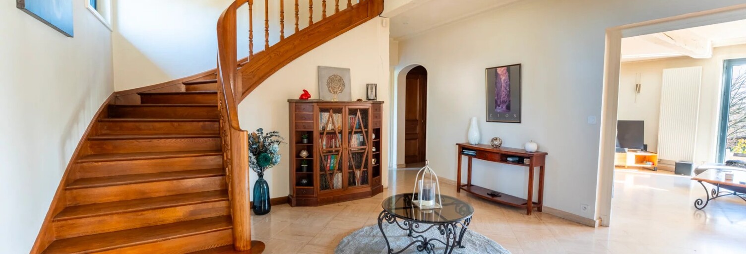 Maison 8 Pièces 280 m² à vendre à Belleville-en-Beaujolais (69220)