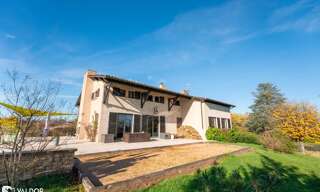 Maison 8 Pièces 280 m² à vendre à Belleville-en-Beaujolais (69220)