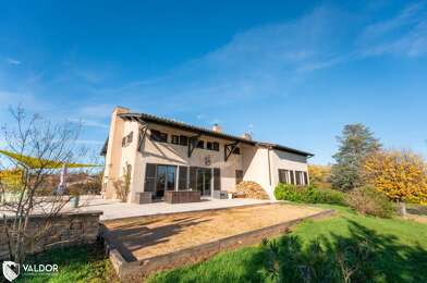 Maison 8 pièces 599000 €