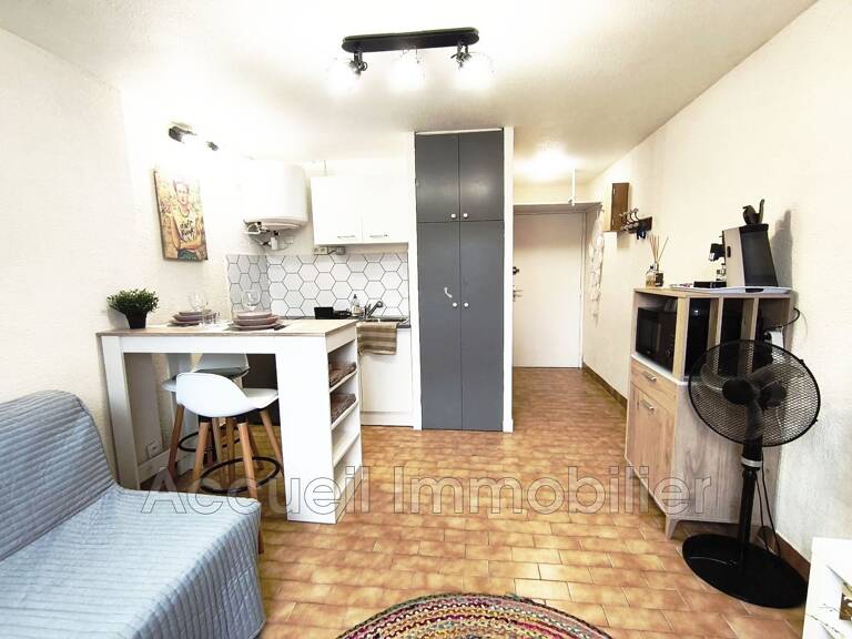 Studio côté espaces verts, avec cellier privé.<BR>Bon état, vendu — photo 1