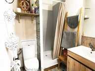 Studio côté espaces verts, avec cellier privé.<BR>Bon état, vendu — photo 2