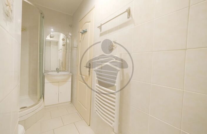 Charmant F1 rénové de 28 m² — photo 4