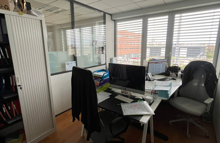 Bureaux 54m2 secteur croix de pierre — photo 4