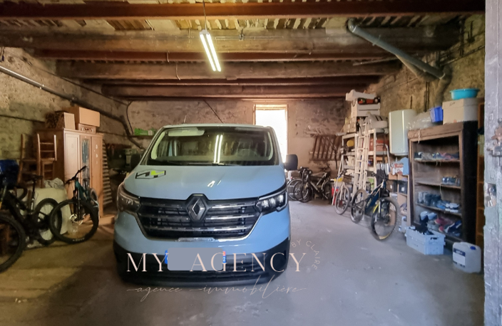 Maison vigneronne rénovée avec grand garage, cour, jardinet — photo 2