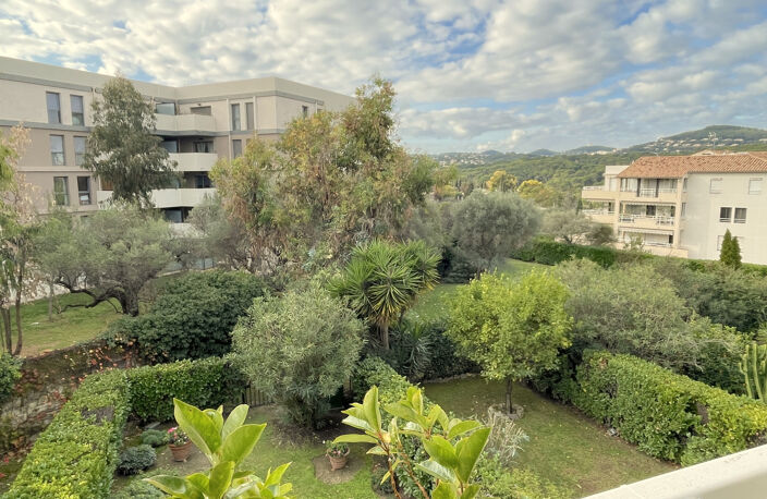 Antibes St Jean, 2 pièces 45m2 terrasse garage résidence pre — photo 4