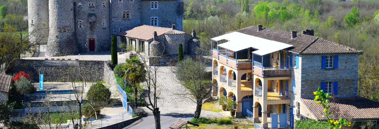 Maison 73 Pièces 1823 m² à vendre à Ruoms (07120)