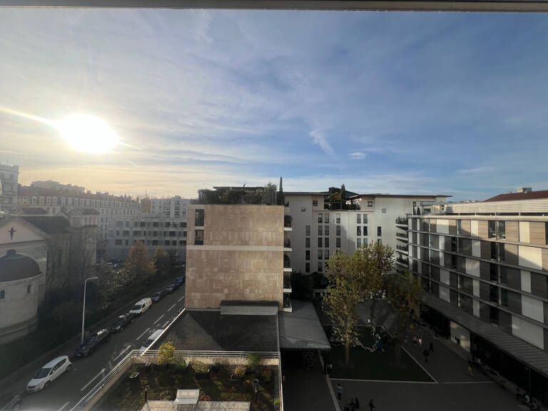 LYON 6ème -  SECTEUR SAINT POTHIN - RESIDENCE SENIORS - APPA — photo 1