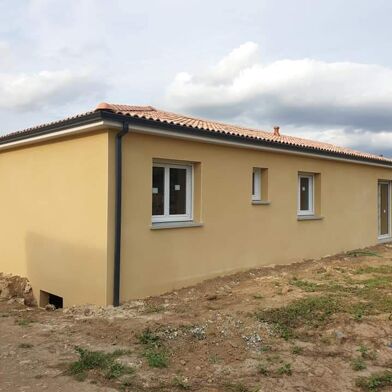 Maison 4 pièces 1090 €