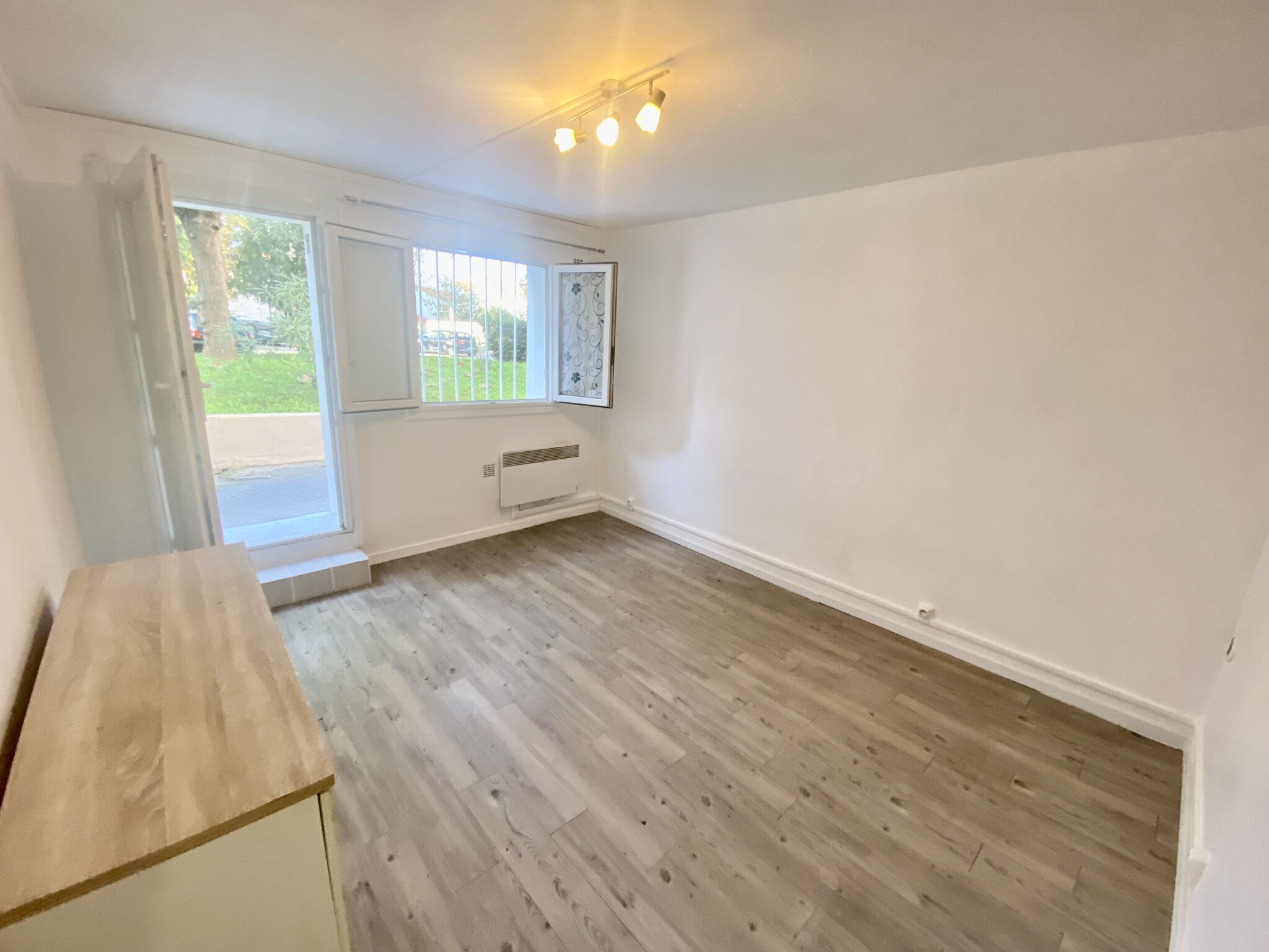 Appartement  T1 à louer Hyères 83400