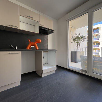 Appartement 4 pièces 1035 €