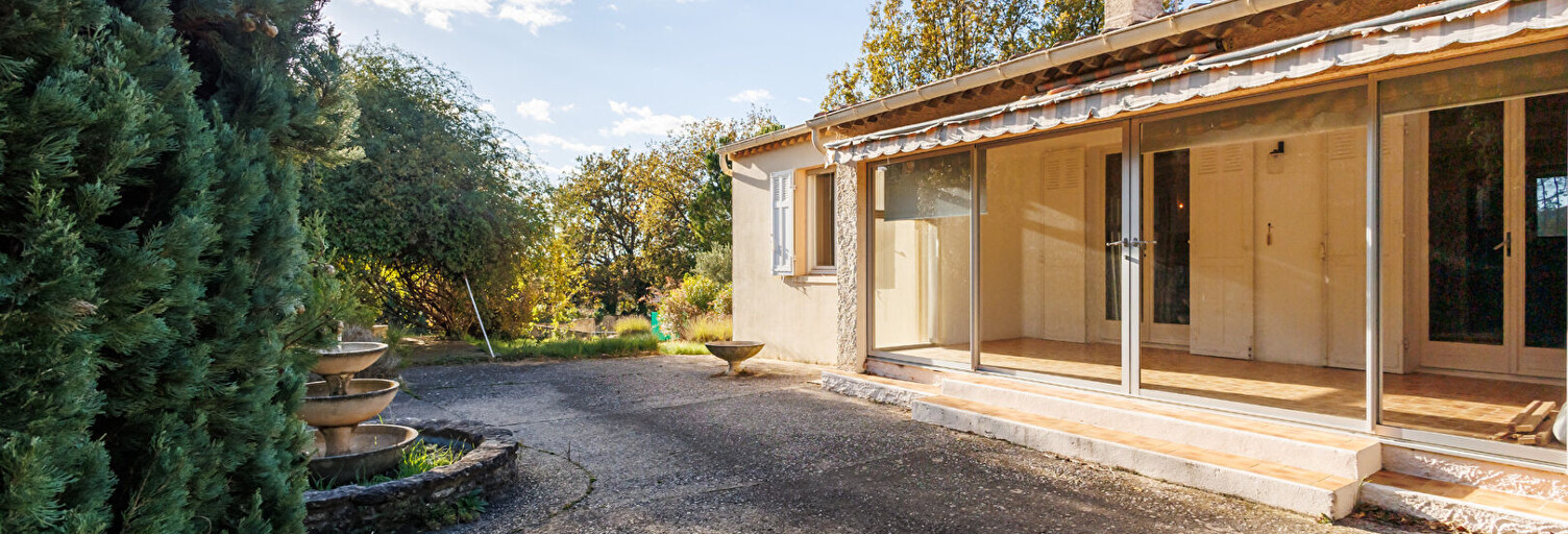 Maison 5 Pièces 102 m² à vendre à Robion (84440)