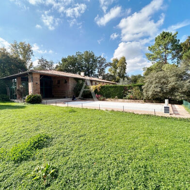 Maison 9 pièces 699000 €