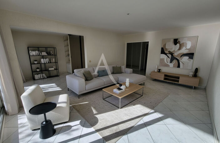 PAU TRESPOEY - Magnifique T4/5 de 105 m² avec terrasse de 62 m², garage sous-sol et parking extérieur — photo 2