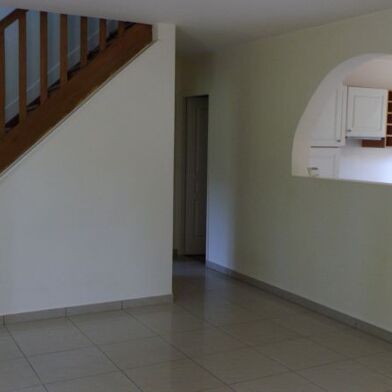 Maison 5 pièces 1700 €