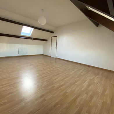 Appartement 3 pièces 1047 €
