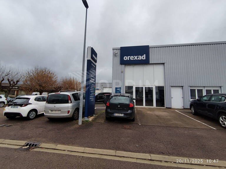 AUXERRE - SECTEUR AV JEAN MERMOZ - LOCAL COMMERCIAL DE 420M² PARKING — photo 1