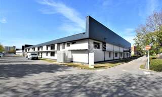 Bureau  1824 m² à louer à Vénissieux (69200)