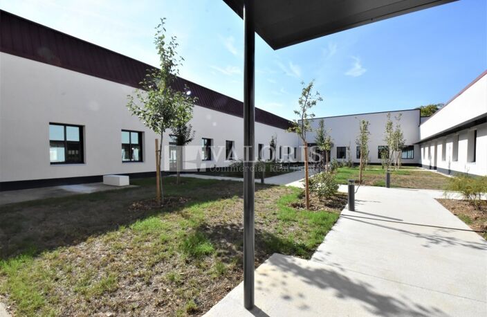 MIXTE BUREAUX/ACTIVITE à LOUER — photo 2