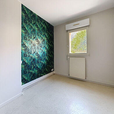 Appartement 4 pièces 790 €