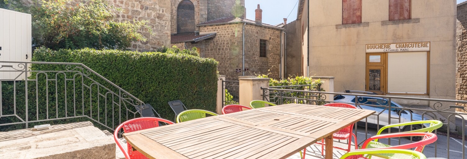 Maison 7 Pièces 190 m² à vendre à Apinac (42550)