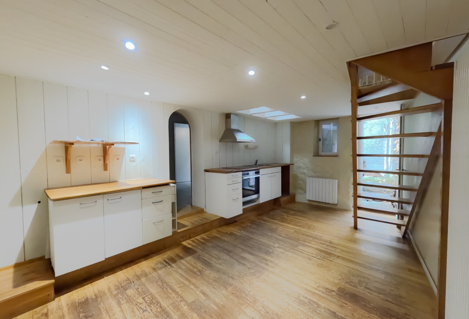 Maison atypique au coeur du village — photo 1