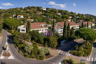 Appartement 3 pièces 392000 €