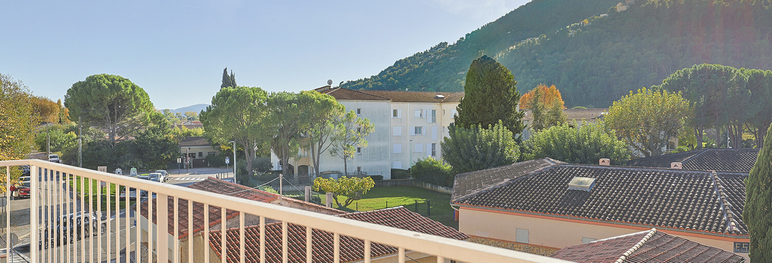 Appartement 4 Pièces 70 m² à vendre à Solliès-Pont (83210)