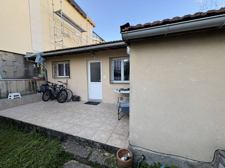 CHARMANTE MAISON T2 AVEC JARDIN - BORDEAUX SAINT BRUNO — photo 1