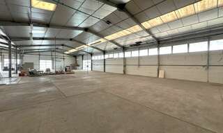 Commerce  2032 m² à vendre à Saint-Pierre-des-Corps (37700)