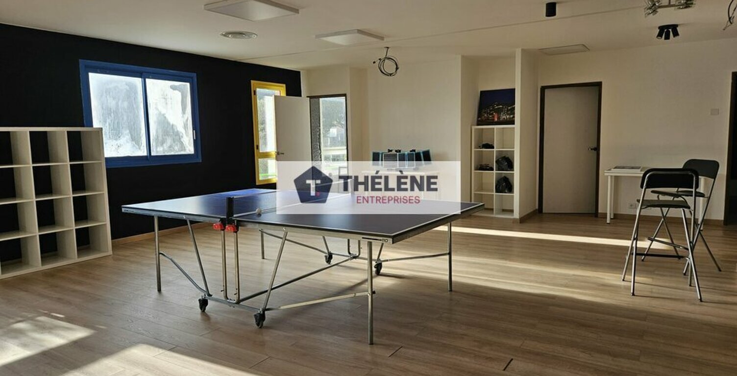 BUREAUX à LOUER — photo 1